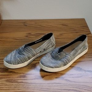 Toms slip on sneaker
